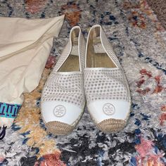 White Flat Tory Burch Espadrilles! Very Comfy Tory Burch Espadrilles, White Flat, White Flats, Shoes White, Espadrille Shoes, Tory Burch Shoes, Tory Burch, Espadrilles, Women Shoes