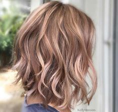 Rose Blonde Blond Waves, Gold Brown Hair, Messy Bobs, Blond Rose, Rose Blonde, Blonde Haircut, Hair Cuts 2017, Graduated Bob, 2017 Style