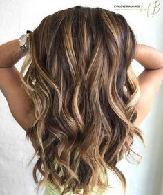 Caramel Hair Highlights, Brown Hair With Caramel Highlights, Caramel Hair, Caramel Highlights, Highlights Brown Hair, Long Brown Hair, Hair Color Highlights, Brown Hair With Highlights, Brown Hair Colors