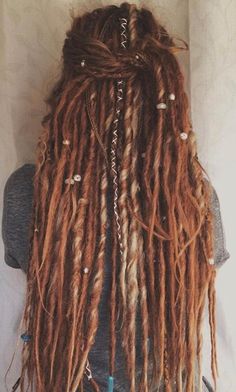 Double ended synthetic dreadlocks made by dreadfulhippie. Chocolate brown and amber. 50 for 110$ Long Dreadlocks, Hippie Dreads, Dread Locks, Synthetic Dreadlocks, Dreads Styles, Dreadlock Extensions