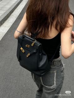 Birkin Bags, Angel Fashion, Aesthetic Backpack, Luxury Backpack, Backpack Outfit, Girly Bags, Fancy Bags, Hermes Bags, Cute Bags