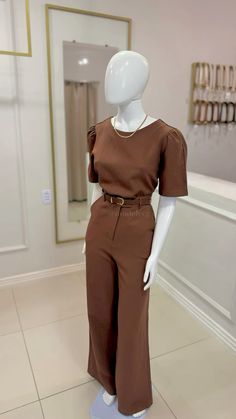 Teacher Outfits, Curvy Girl Outfits, Loose Pants, Elegant Fashion, New Outfits, New Look, Instagram Profile, Girl Outfits, Couture