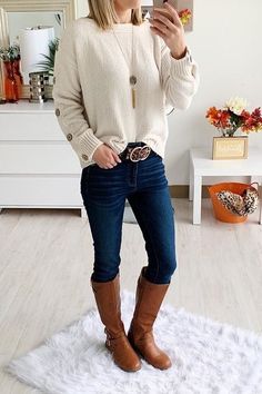 Top Trending Chic and Cozy: Oversized Fall Outfits for Women || Style Inspiration 2024|| https://www.youtube.com/watch?v=MgZOMlBvvTo Sweater Design Ideas, Women Style Inspiration, Trendy Outfits For Women, Autumn Lookbook, Plus Size Blazers, Dresses For Fall, Outfit Botas, Looks Country, Outfits For Women