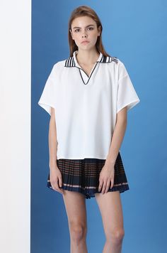 Tshirt Collar, Uni Fashion, Golf Attire Women, Shorts Outfits Women, Golf Attire, Golf Wear, Shirt Detail, Golf Fashion