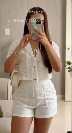 Look Com Short, Casual Oufits, 2piece Outfits, Traditional Indian Dress, Casual Day Outfits, Stylish Work Outfits, Summer Fashion Outfits, Teenage Fashion Outfits, Looks Style