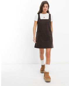 Petite by ASOS DESIGN Do get caught wearing it twice Square neck Sleeveless style Side pockets Regular fit Pinny Dress, Petite Jumpsuit, Asos Petite, Chocolate Shop, Drop Top, Overall Dress, Trending Now, Square Neck, All Fashion