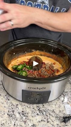 Cowboy Queso Dip Crockpot, Crockpot Dips Easy, Crockpot Hacks, Cowboy Dip, Cheesesteak Dip, Food Dudes, Crockpot Pulled Chicken