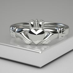 claddagh ring Friendship Rose, Irish Heritage