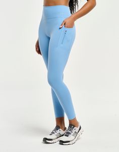 It's all about pockets and function for the Ascend Leggings. Buttery smooth fabric merged with functional hip pockets and aesthetic flatlock stitching provides the all-day legging you've always wanted - Fabric: Buttery soft, feather-like feeling - High Waisted - Deep Hip Pockets - Front Rise Stitching Delete - Back Rise Reinforced Seam - Aesthetic Stitching - 7/8 Cropped Length 69% Polyamide 31% Spandex Bri is wearing size Small She is 170cm (5'6") tall with an 33" bust, a 25" waist and 36" hips. Feeling High, Joggers Track Pants, Active Living, Performance Leggings, Flare Leggings, Pocket Leggings, Jogger Sweatpants, Daily Activities, Tight Leggings