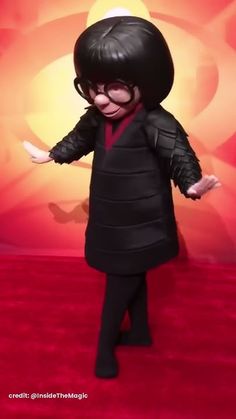 Edna Mode | A Disney Character in 60 Seconds Edna Mode