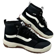 Vans Ultrarange Exo Hi Mte Shoe Suede Black White Women's Size Boots Vn0a5ks51kp Brand New With Box No Lid. 100% Authentic! Protection From The Elements And Styling That Only Vans Can Deliver, The Tonal Checkerboard Ultrarange Exo Hi Mte-1 Is Built For Adventure. Featuring Water Resistance, Enhanced Heat Retention, And Reliable Traction, This All-Weather Shoe Is Built To Get You Therewherever There Is. It Is Made With Leather, Textile, And Synthetic Uppers. Moisture Management - A Water-Resistan Black Ankle-high Winter Sneakers, Black Winter Sneakers With Round Toe, Black Ankle Hiking Boots For Streetwear, Black High-top Sneakers For Winter Outdoor Activities, Black High Ankle Sneakers For Outdoor, Black High Ankle Outdoor Sneakers, Winter Cushioned Footbed Boots For Streetwear, Black Ankle Boot High-top Sneakers For Outdoor, Black Ankle-high Hiking Boots With Rubber Sole