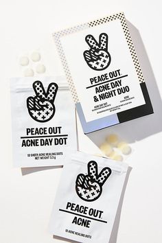 Your day-to-night acne treatment duo! Day Dots are designed to be your invisible under makeup daytime acne solution and Acne Dots are your heavy hitter for peskier breakouts overnight. Both feature hydrocolloid polymer technology, salicylic acid, and retinol to help reduce breakouts. Duo Day, Forehead Acne, Acne Patch, Skincare Acne, Prevent Pimples, Salicylic Acid Acne, Healing Waters, Acne Solutions, Skin Care Serum