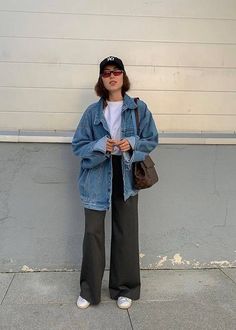 Denim Jacket Outfit Ideas, Oversized Denim Jacket Outfit, Jacket Outfit Ideas, Oversize Outfit, Jacket Outfit Women, Jean Jacket Outfits, Denim Jacket Outfit, Chique Outfits, Outfit Jeans