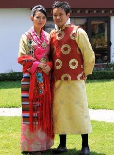 Sikkim Clothes, Sikkim Traditional Dress, Culture Of Sikkim Drawing, Sikkim Outfit, Sikkim Nature, Indie Outfits Men, Biodata Format, Chess Books, New Halloween Costumes