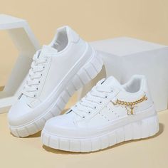 New Without Tags Chunky Sneakers In White. Platform Adds Almost 2 Inches Of Height. Features Gold Chain On Sides With A Butterfly Charm. Size 8 Pretty Shoes Sneakers, Women Chain, Chic Shoes, Dad Shoes, Casual Sneakers Women, Girly Shoes, Swag Shoes, Fall Shoes, Sneakers Men Fashion