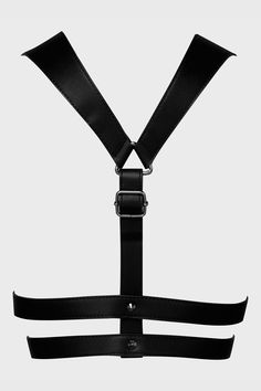 IVY.- Statement, faux leather harness.- Metal stud details.- Buckle closure.- Wipe clean.XS-M- Smallest waist closure 65cm/25.5".- Largest waist closure 80cm/31.4".L-XXL- Smallest waist closure 90cm/35".- Largest waist closure 104cm/40".With KILSTAR branding, 100% PU. Smallest Waist, Leather Harness, Dog Hoodie, Brim Hat, Small Waist, Ivy, Faux Leather, Buckle, Branding