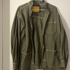 Brand New. Never Worn. No Odor. No Rips Or Scratches. Levi's Long Sleeve Utility Outerwear, Levi's Utility Jacket With Pockets, Levi's Utility Jacket, Green Denim Jacket, Levis Jacket, Flight Jacket, Green Jacket, Levi's, Flight