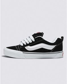 Knu Skool Shoe Estilo Vans, Basket Vans, Vans Store, Pretty Shoes Sneakers, Jane Clothing, Dramatic Style, Vans Logo, Snowboarding Outfit, Snowboard Boots