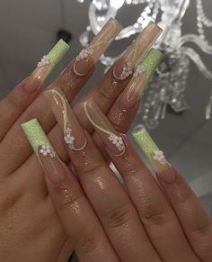 Light Green Nails Acrylic Design, Green Xl Acrylic Nails, Light Green Quinceanera Nails, Fairy Nails Acrylic Green, Enchanted Forest Theme Nails, Sage Green Quince Nails, Light Green Nails Acrylic, Tiana Nails, Nails Art Easy