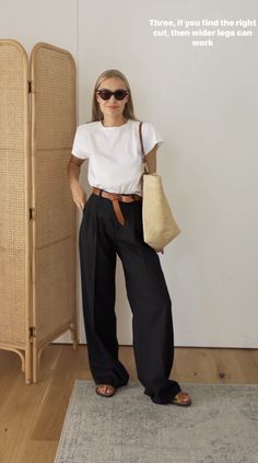 Dressy Black Cargo Pants Outfits, Chic Wide Leg Pants Outfit, Company Retreat Outfit, City Chic Outfits Summer, Black Wide Leg Trousers Outfit Classy, Black Linen Pants Outfit Work, Black Wide Leg Pants Outfit Summer, Black Linen Pants Outfit Summer Casual, Black Tailored Pants Outfits