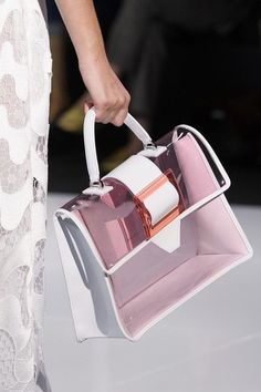 Transparent Handbags, Tas Lv, Handbag Diy, Red Leather Handbags, Girly Bags, Transparent Bag, 2018 Fashion, Clear Bag, Iconic Bags