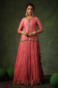 Peach kurta with zardozi, sequin, pearl embroidery in floral pattern. Paired with crushed lehenga and dupatta. - Aza Fashions Traditional Drape Sets With Gota Work For Reception, Reception Sets With Gota Work In Traditional Drape, Gota Work Sets For Reception And Navratri, Dabka Work Sets For Reception And Navratri, Navratri Reception Sets With Gota Work, Transitional Raw Silk Sets For Reception, Diwali Reception Raw Silk Set, Raw Silk Lehenga With Straight Kurta For Transitional Season, Reception Lehenga With Zari Work And Straight Kurta