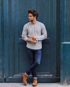 fall winter essentials for men 10 Business Casual Outfits Winter, Business Casual Winter, Simple Casual Outfits, Portrait Photography Men, Pose Fotografi