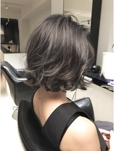 能瀬 アッシュグレージュ：L018442989｜ルーヴェ(LOWE)のヘアカタログ｜ホットペッパービューティー Bob Haircut Asian Hair, Ashy Brown Hair Short, Ash Brown Hair Asian Medium, Ashy Brown Hair Asian, Ash Grey Short Hair Asian, Asian Ash Brown Highlights, Ash Blonde Highlights Asian Hair, Short Bob Hair, Haircuts For Medium Length Hair