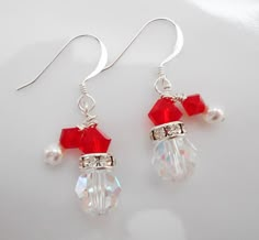 Beaded Earrings Ideas, Diy Christmas Earrings, Christmas Jewelry Diy, Sparkly Christmas, Beaded Earrings Tutorials, Beaded Earrings Diy, Christmas Bead, Christmas Santa Claus, Holiday Earring