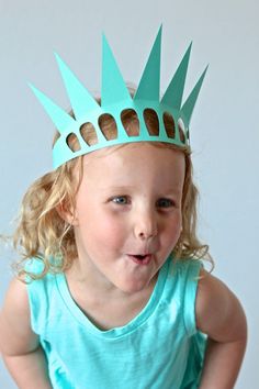 Diy Statue Of Liberty, Lady Liberty Crown, Diy Statue, Crown Diy, Patriotic Projects, Patriotic Party