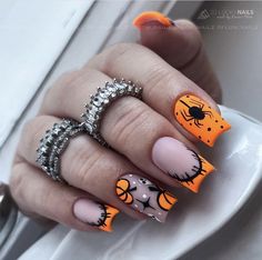 Halloween Nails Easy, Nail Vinyls, Finger Nail Art, Work Nails, Halloween Nail Designs, Halloween Nail