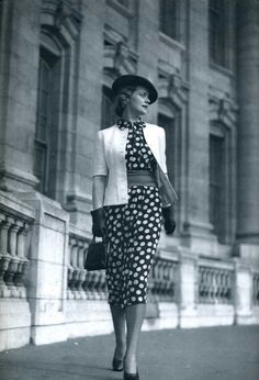 1930s Fashion: Polka-dot dress with light jacket. 1930s Outfits, Istoria Modei, Dots Fashion, Polka Dots Fashion, Retro Baby