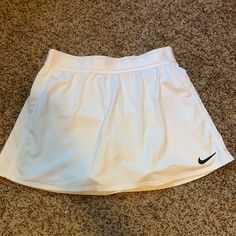 Nike White Tennis Skirt Women’s Size Small In Great Condition - Never Worn Nike Sporty Short Skirt, Nike Sporty White Skirt, Nike White Tennis Skirt For Spring, Nike White Casual Skort, Nike Skirted Tennis Skirt With Lining, Nike Short Lined Skirt, Nike Tennis Skirt With Lining, Nike White Skort For Spring, Nike White Lined Skirt