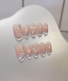 These press on nails are all well-made, high-quality and reusable. All nails are handmade and designed by an experienced nail artist. And each set is made to order. Blush Cat Eye Nails, 3d Butterfly Nails, Butterfly Nail Designs, Butterfly Nails, Eye Nails, Style Français, Style Star, 3d Butterfly, Rose Blush