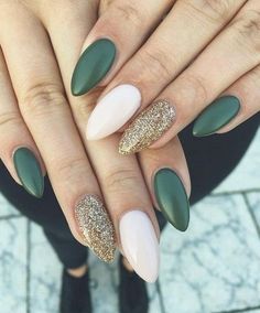 Dark Color Nails, Unghie Sfumate, Cute Nails For Fall, Gel Nail Colors, Sparkle Nails, Fall Nail Colors, Dipped Nails, Fall Nail