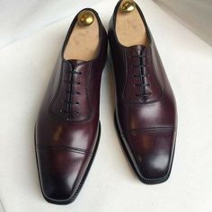 Stylish+Handmade+Men's+Cap+Toe+Leather+Shoes+Brown+Formal+Lace+Up+Shoes    Shoes+Detail  Upper:+High+Quality+Leather  Inner:+soft+leather  Sole:Leather  Gender:Male  Heel:Leather  Totally+Hand+stitched  Manufacturing+time+7-10+business+days  If+you+can’t+find+your+Size/Color+just+send+us+message+... Edward Green, Cap Toe Shoes, Simple Shoes, Brown Leather Shoes, Formal Shoes For Men, Mens Formal, Leather Cap, Leather Shoes Men, Mens Oxfords