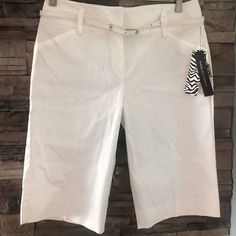 Nwt!!! White Dana Buchman White Shorts Size 4 98% Cotton 2% Spandex Waist: 17” Length:21” Hip:18” White Elastane Shorts For Spring, White Shirt With Belt, Shirt With Belt, Woven Belt, Geo Print, Long Shorts, Black Belt, White Shirt, Printed Shorts