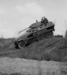 German Halftrack, Mg 34, Wwii Vehicles, Armored Vehicle, German Soldiers Ww2