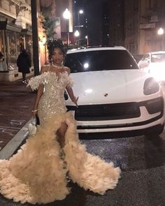 Cute Dresses For School, Prom Dress Black Women, Ig Wallpaper, Diamond Prom Dresses, Pretty Homecoming Dresses, Prom Dresses Black Women, Grillz Teeth