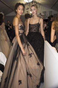 Mode Tips, Dior Haute Couture, Christian Dior Couture, Looks Chic, Mode Vintage, Black Dresses, Couture Collection, Fancy Dresses, Dream Dress