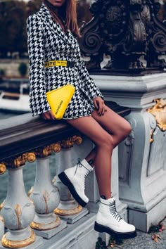 suit, houndstooth print, accessories, pop of color, yellow, yellow bag, white boots, balenciaga, houndstooth, off white, fashion week, outfit idea, outfit inspiration, Paris, fashion blog, style blog, outfit, Paris fashion week White Boots Street Style, White Balenciaga, Street Style Fall Outfits, Fashion Week Outfit, Mode Kimono, Blazer Outfit, Moda Paris, White Boots, White Fashion