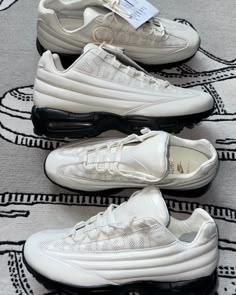 Teasers of Unreleased Luxe White Supreme x Nike Air Max 95 Couple Gang, White Supreme, Supreme X Nike, Cozy Slippers, Mens Outfit Inspiration, Slippers Cozy, Puma X