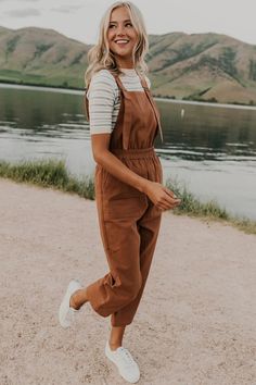 They are so comfortable, they match all of my favorite tops already, and I can wear them a million different ways. More trendy overalls and tops to go with them available at your favorite Utah based boutique, ROOLEE! Spring Pants, Trendy Overalls, Teacher Fits, Trendy Bottoms, Overalls Outfit, Cute Fall Outfits, Cute Summer Outfits, Women Clothes