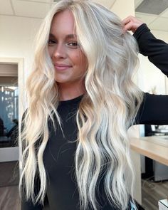 60 Platinum Blonde Hair Ideas That Will Make You Crave A Color Change Beach Blonde Hair, Blonde Hair Goals, Ice Blonde Hair, Perfect Blonde Hair, Bright Blonde Hair, Summer Blonde Hair, Platinum Blonde Hair Color, Icy Blonde Hair, White Blonde Hair