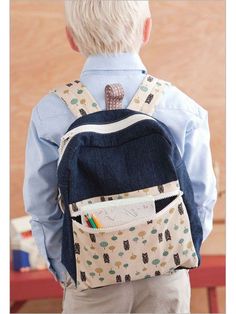 School might look a little different for many families this year, but that doesn't mean kids don't need a great backpack for whatever school may look like. 🚌✏️  This backpack pattern is great for the little ones and so fun to make! Help your little ones get ready for school – no matter what that may be – with this fun backpack that's just their size.   Find the pattern here: Kids Bags To Sew, Bags To Sew, Big Backpack, Big Backpacks, Signs Of Spring, Backpack Pattern, Kids Backpack, Aprons Patterns, Sewing Patterns For Kids