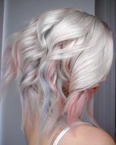 Platinum Blonde Hair With Vivid Color, Platinum And Lilac Hair, Unique Medium Haircut, Platinum Blonde Hair With Pop Of Color, Blond Hair With Pop Of Color, Platinum Blonde Hair With Color Pop, Blonde With Pop Of Color, Blonde Hair With Pop Of Color, Hair Color Designs