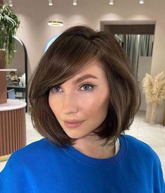 Bob haircut with undercut and fringe - Short bob hairstyles Bobs 2023, Side Bangs Bob, Very Short Bangs, Stacked Bob Hairstyles, Swept Bangs, Bangs For Round Face, Short Hairstyles For Thick Hair, Side Swept Bangs