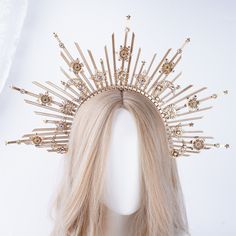 👑 Product Description: -- Appearance: Moon Star Halo Crown Gold Glitter Headdress Queen Zip Tie Jewelry Bridal Wedding Goddess Head Band The crown is made of durable, sturdy plastic with zippers, which attaches individually to the headband and is adorned with delicate rhinestones that sparkle and layer with star and moon accents for a starry feel. Wearing this sparkling crown, coupled with a gorgeous gown, standing in the crowd, you are so radiant and eye-catching. -- Adjustable size: One size Star Headdress, Halo Crown Wedding, Queen Headpiece, Tie Jewelry, Crown Headdress, Bridal Halo, Glitter Crown, Crown Gold, Halo Crown