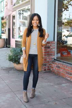 Casual Dinner Outfit Winter 2023, Business Casual Outfits Jeans, Outfit With Long Cardigan, Long Cardigan Outfit, Wineries Outfit, La Girls, Tan Cardigan, Business Casual Outfits For Women, Business Casual Outfits For Work