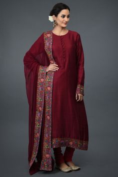 Kashmiri Suits, Suit Kurti, Embroidered Salwar, Asian Clothes, Salwar Pants, Shadi Dresses, Churidar Designs, Salwar Designs, Long Kurti Designs